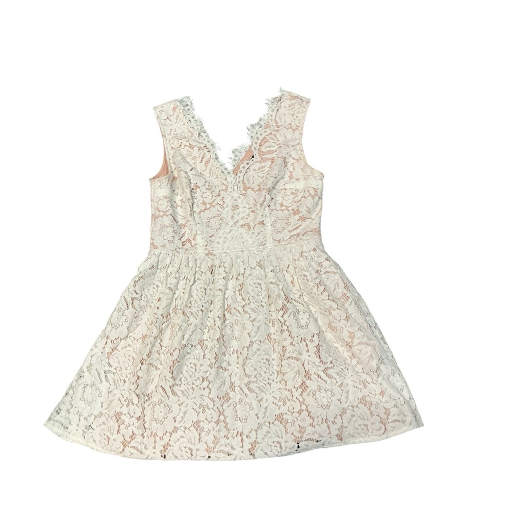 Lulus White Lace Fit & Flare Dress Women’s Size M Sleeveless V-Neck Party Mini